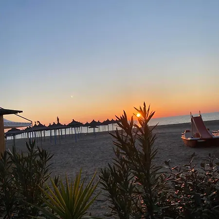 Διαμέρισμα Rosy House - Comode House Near The *