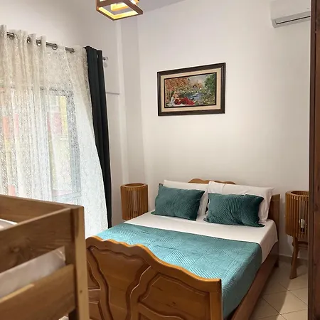 Rosy House - Comode House Near The * Golem (Tirana)