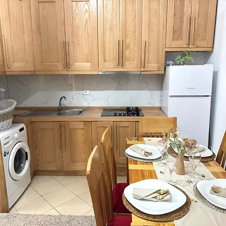 Διαμέρισμα Rosy House - Comode House Near The *