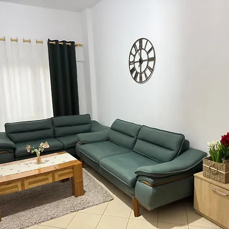 Rosy House - Comode House Near The Golem (Tirana)