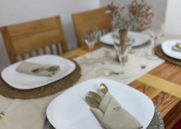 Rosy House - Comode House Near The 아파트 *