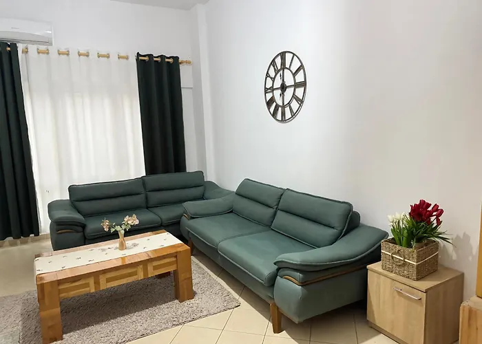 Rosy House - Comode House Near The 골렘