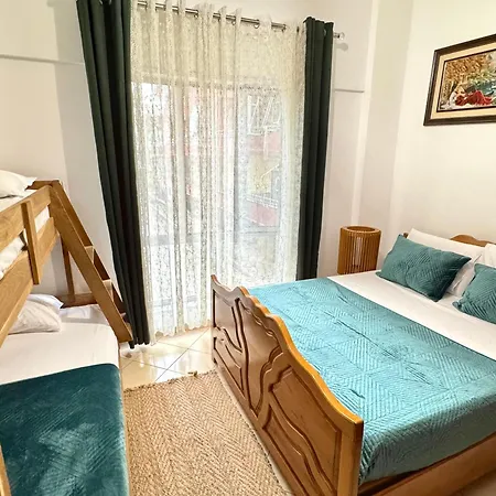 Apartment Rosy House - Comode House Near The Golem (Tirana)